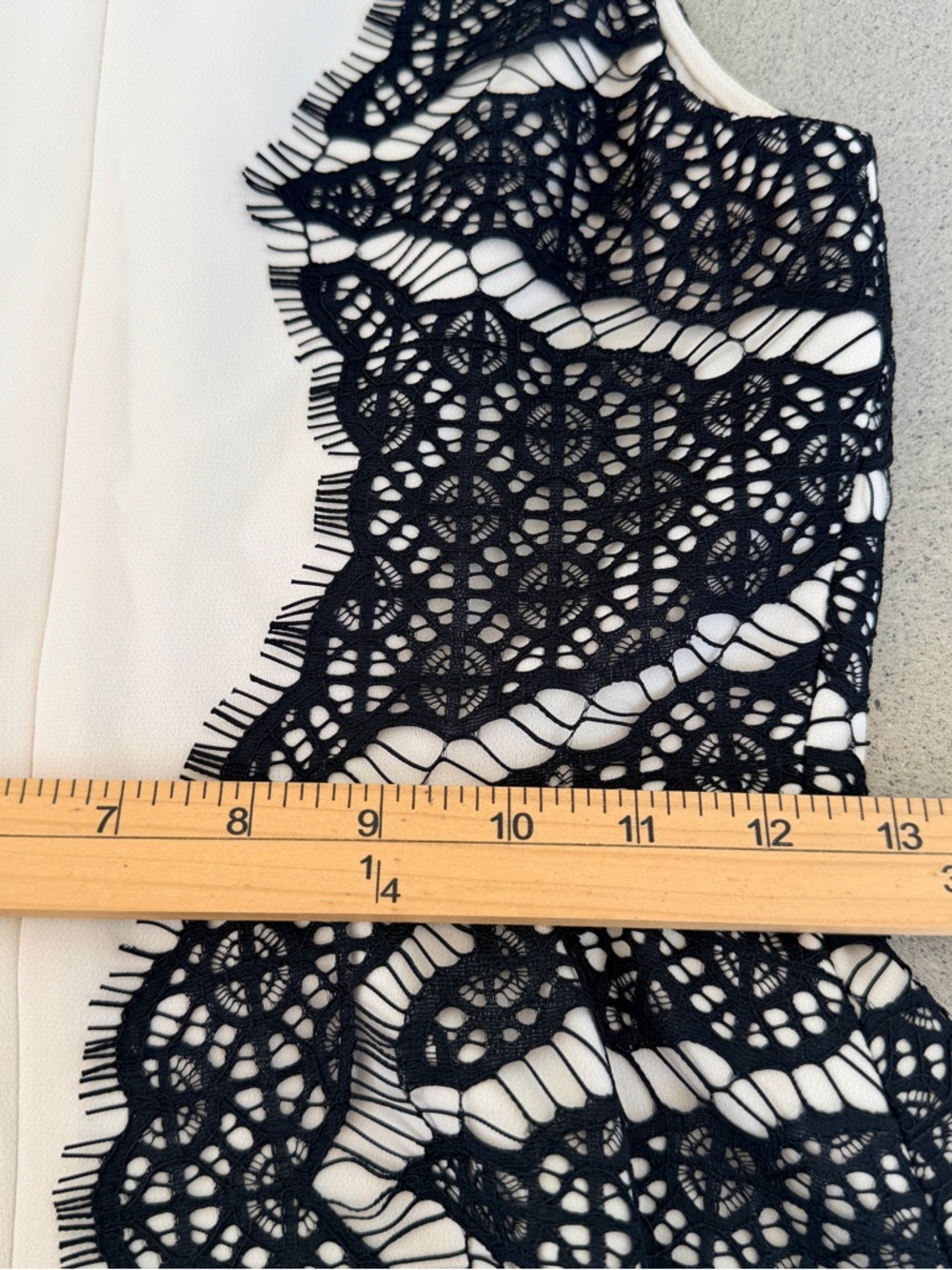 Diane von Furstenberg DVF Daniella Fit & Flare Dress Cream with Black Lace Sz 2 - Picture 9 of 12